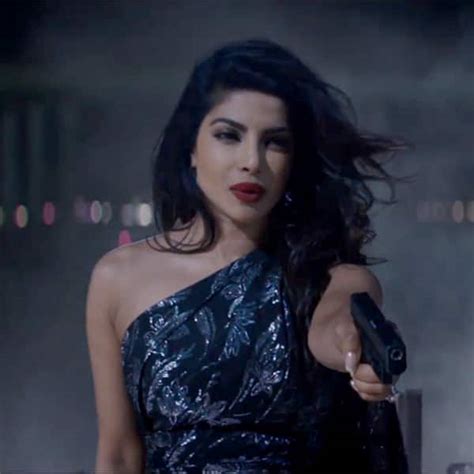 Baywatch International Trailer Priyanka Chopras Sultry Appearance In