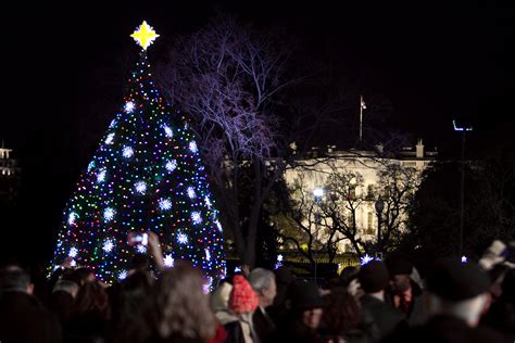 Ge Lighting Illuminates The National Christmas Tree Ge Lighting North