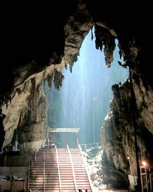 Save oyo capital o 1225 agape hotel selayang to your lists. Battu Caves, Malaysia | Batu caves, Beautiful places, Cave