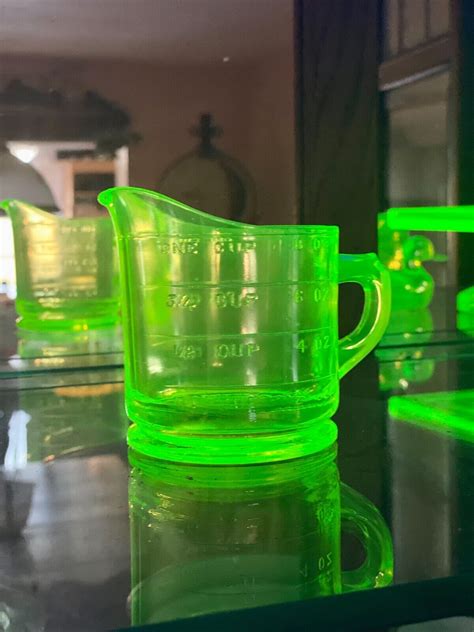 Vintage Depression Era Vaseline Uranium Glass Measuring Cup Antique