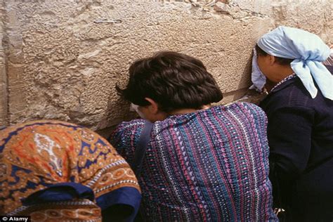 Pakalert Press Sex ‘cult Uncovered In Israel Where Women Were