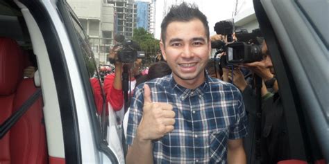 Check spelling or type a new query. Heboh! Diajak Foto Bareng 'Driver' Ojek, Raffi Ahmad Malah ...