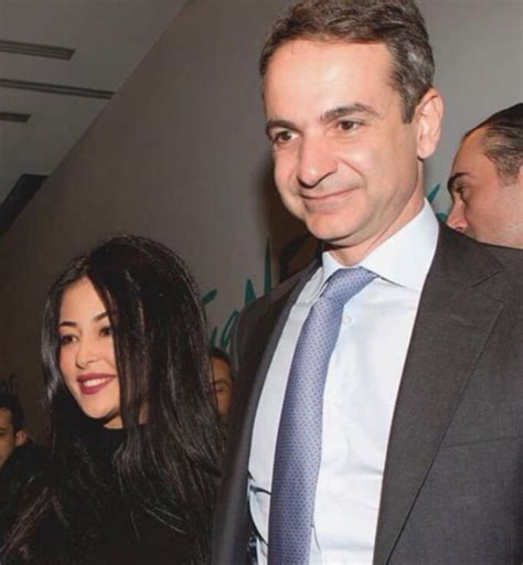 Το σχόλιο της αφροδίτης λατινοπούλου. Αφροδίτη Λατινοπούλου: Με αξιώσεις διεκδικεί μια έδρα για ...