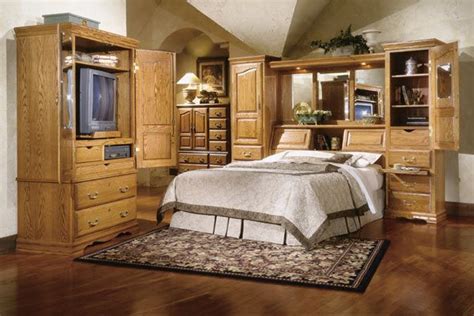 Pin by Vivian Gerrietts on Furniture | Bedroom wall units, Oak bedroom