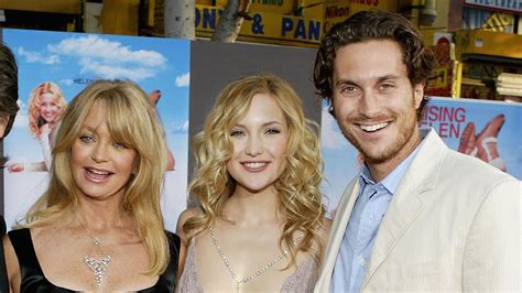Kate Hudson Reveals How Mom Goldie Hawn Embarrassed Brother Oliver And His Intense Reaction