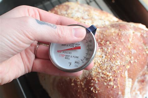 In the toaster oven, set the toaster oven to it's oven setting at 400 degrees. How to Cook Ham in a Convection Oven | LIVESTRONG.COM