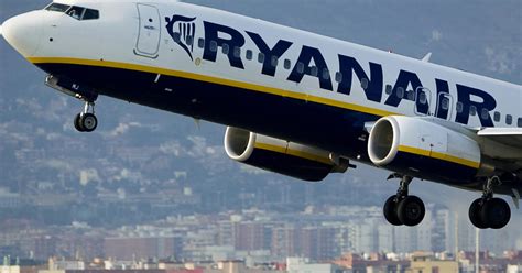Ryanair Racist Incident Video Of Passengers Racist Rant Against Black Woman Sparks Criticism