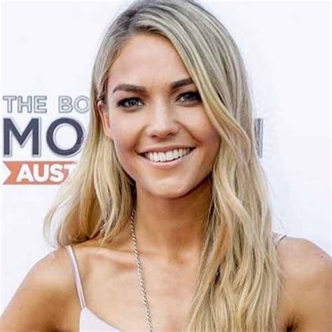 Sam Frost Bio Age Height Career The Bachelor Married Net Worth Instagram Facebook