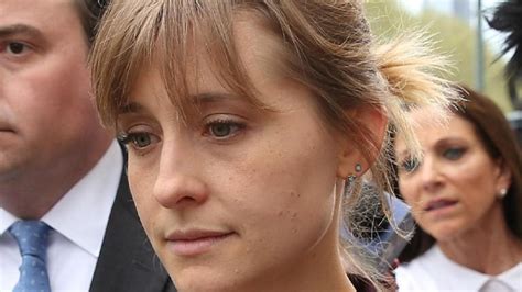 Allison Mack Sobs As She Pleads Guilty For Sex Cult Charges Perthnow