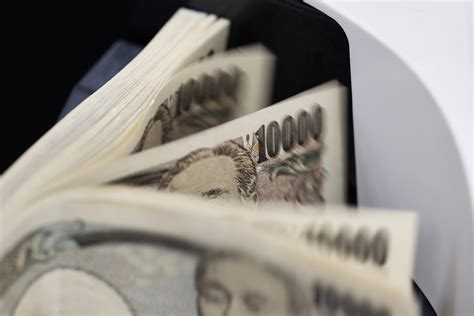 Yen Jpy Usd Nears Key 145 Per Dollar On Wide Japan Us Yield Gap