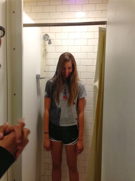 This post shows you dorm bathroom essentials. americanamanda: October 2013