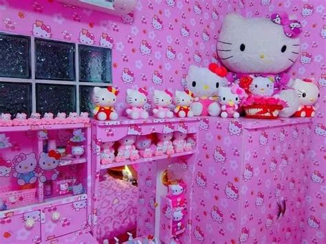 Membuat Rumah Hello Kitty Vanessa Bower