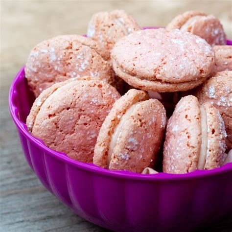 Macarons de Nancy strawberry on eatlivetravelwrite com