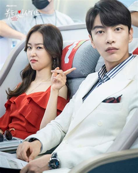Byuti insaideu) is a 2018 south korean television series based on the 2015 film of the same name; Pin by DEPRESİF PRENSES on Kore dramaları in 2020 | Korean ...