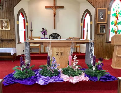 Combine them with tulle and bows to help add color to to make the most of wedding flowers for church altars, couples must consider the available decorations as well as their budget. Screen savers by Jamie Grant | Altar decorations, Advent ...