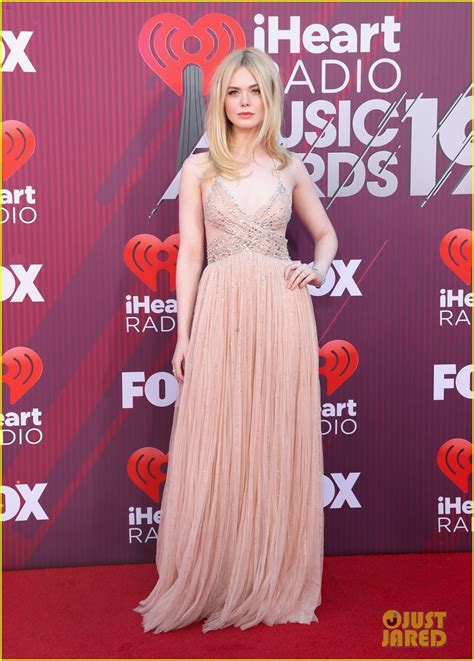 elle fanning is pretty in pink for iheartradio music awards 2019 photo 4257121 elle fanning
