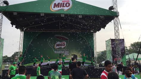 Most running events are concentrated in kuala lumpur, putrajaya, penang, johor bahru. Milo Breakfast Run 2016 - YouTube