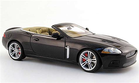 Diecast Model Cars Jaguar Xkr 118 Ertl Roadster James Bond Collection