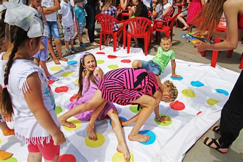 Antes de empezar te mostraste la opción de compartir e invitar. Escoge distintas reglas y arma el juego perfecto para tus ...