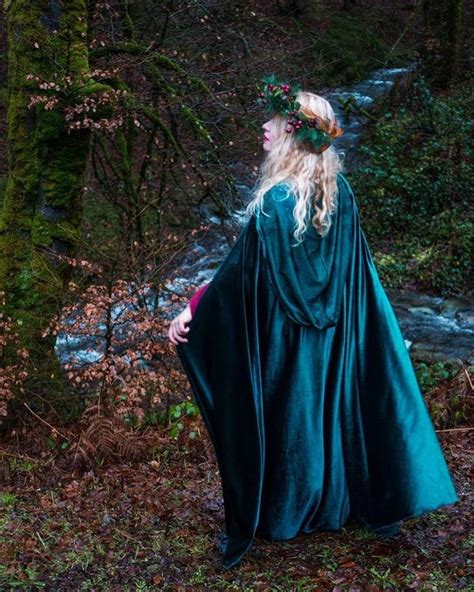 Velvet Cape Green Hooded Cloak Medieval Elven Fantasy Costume Etsy