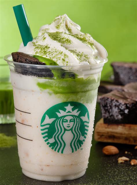 These New Starbucks Frappuccinos Come Topped With Chocolate Cake