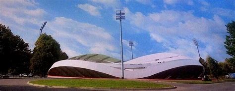 Glavna tema bila je liga šampiona i novi dinamov stadion, koji bi prema poslednjim informacijama trebalo da se gradi na mestu današnjeg maksimira. Zagreb - Stadion NK Sesvete - SkyscraperCity