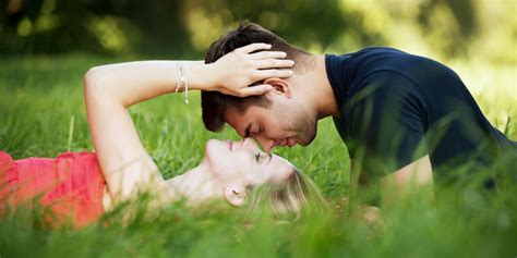 16 Tips On Being A More Romantic Man Gentlemen S Manual