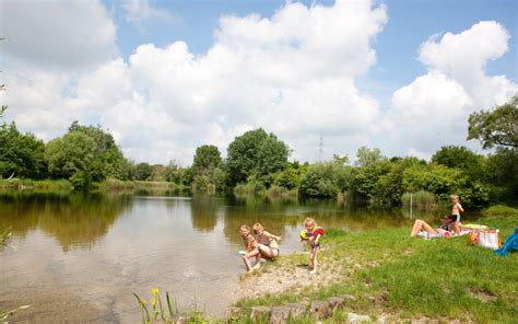 Baustart schon wieder geplatzt verfassungsklage und zwei umweltverfahren verhindern starttermin 2019. Die Lobau, ein herrlich grünes und kinderfreundliches ...