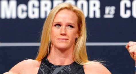 Ufc Star Holly Holm Shares Workout Outfit Photo On Instagram Brobible
