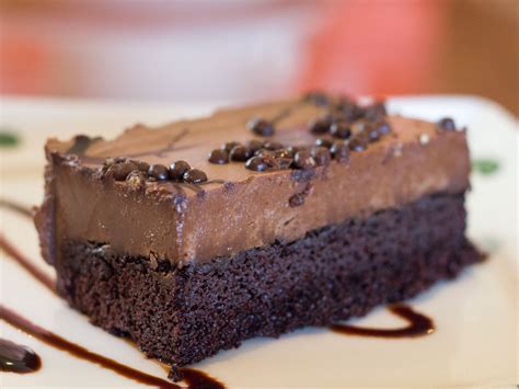 Just a heads up i am not a big fan of dark chocolate. Gallery: We Try All the Desserts at the Olive Garden ...