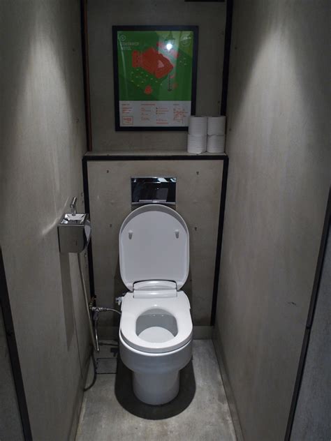 There are a range of amenities available to guests of the hotel, including luggage storage and. 美しさベストテンにランクインする公衆トイレ KLIA2のカプセルホテル