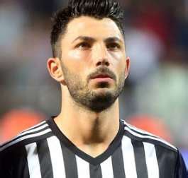 Tolgay arslan son dakika haberleri ve en önemli gelişmeleri fanatik gazetesi resmi sitesinde. Tolgay Arslan Birthday, Real Name, Age, Weight, Height, Family, Contact Details, Wife, Affairs ...