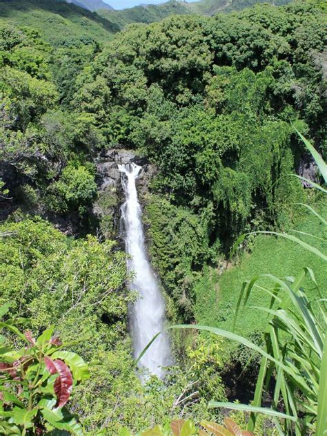 Explore Maui Waterfalls Candice Camera Maui Waterfalls Waterfall