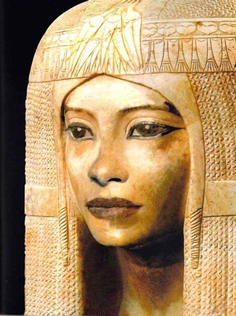 Египетская маска с мумии принцессы 19 династии Скорее всего времена