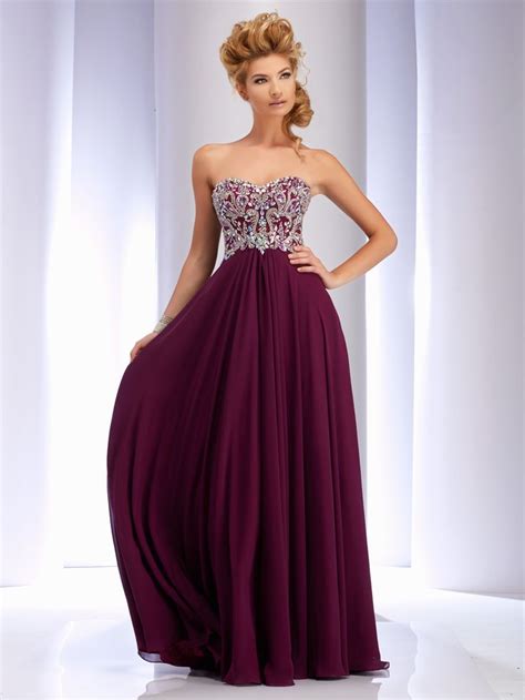Learn How To Choose The Right Prom Dresses