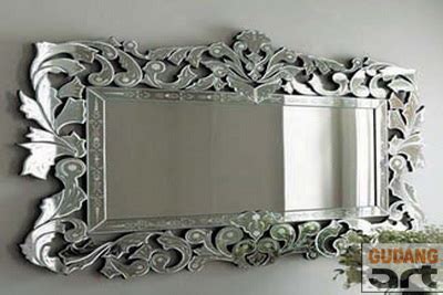 Seiring dengan berkembangnya industri property dan bahan bangunan di indonesia, begitupula terdapat kenaikan yang signifikan pula di industry kaca. Kaca Ayu Sebagai Artwork Ruang -Venetian Wall Mirror ...