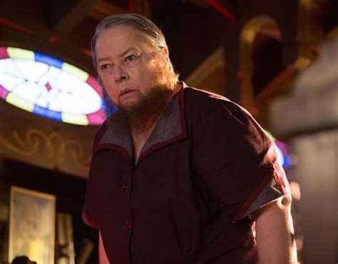 Kathy Bates In American Horror Story Freak Show Golden Globe Nominations 2014 Pictures