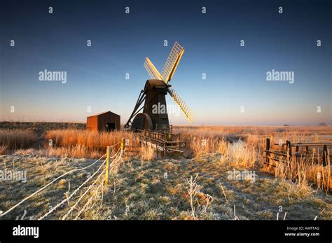 Hoar Hoare Frost Hi Res Stock Photography And Images Alamy