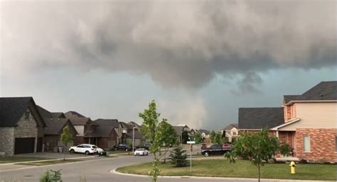 On the evening of september 2, 1984 several tornadoes hit southwestern ontario from windsor to london. 'Get to the basement,' video shows dramatic storm forming ...
