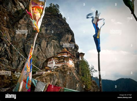 Taktsang Tigers Nest Monastery Looms Above Paro Bhutan Stock Photo