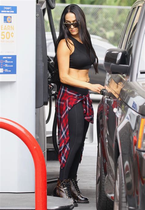 Nikki Bella Shows Off Her Hot Abs On The Way To The Gym