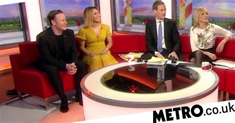 Bbc Breakfast Floor Manager Sprung As She Tries To Hide Behind Sofa Live On Air Metro News
