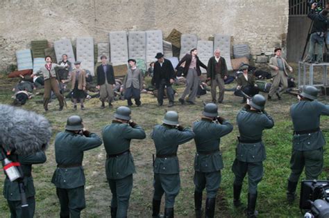 Lidice je český film, jehož scénář napsal zdeněk mahler na náměty své knihy nokturno. Překvapení.cz | Film Lidice, strhující podívaná s mrazením ...