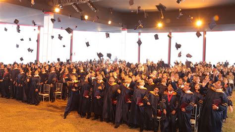 Más De 230 Profesionales Se Graduaron De Las Maestrías Especializadas