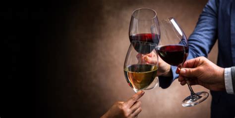 Share the best gifs now >>>. ¿Cuál es el origen del brindis? - Bodegas Protos