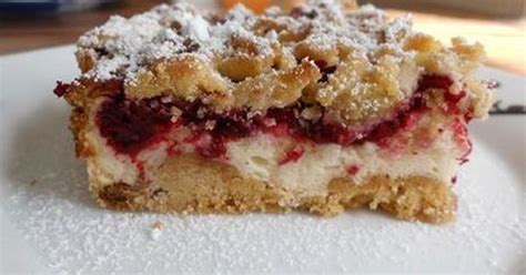 Maybe you would like to learn more about one of these? :) Streusel-Himbeer-Wolken-Kuchen - Mürbeteig wird ...