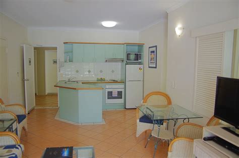 Kitchen 1 Bedroom Apartment ⋆ Palm Cove Tropic Apartments