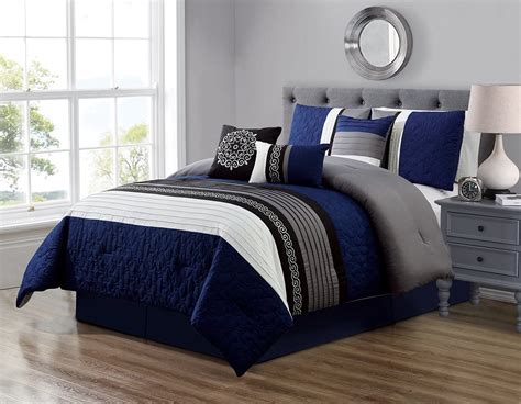 Variety of patterns, colors and sizes to understated and effortlessly stylish, the jade + oake blue grid comforter set features a blue grid print on a crisp white background. Navy Blue And Grey Comforter | Twin Bedding Sets 2020