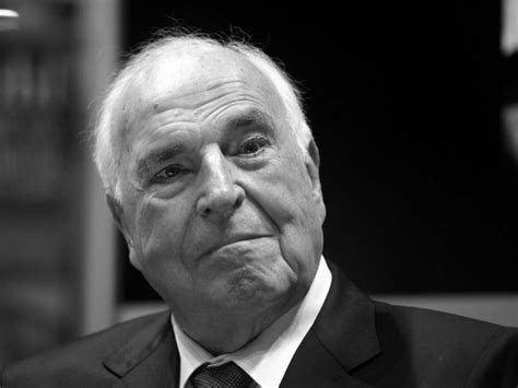 Check spelling or type a new query. Gorbatschow würdigt Helmut Kohl in einem Nachruf