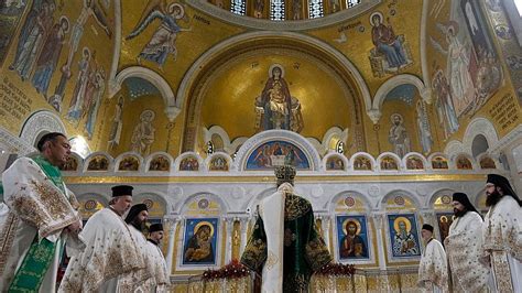 Serbias Orthodox Christians Gather For Januarys Christmas Traditions